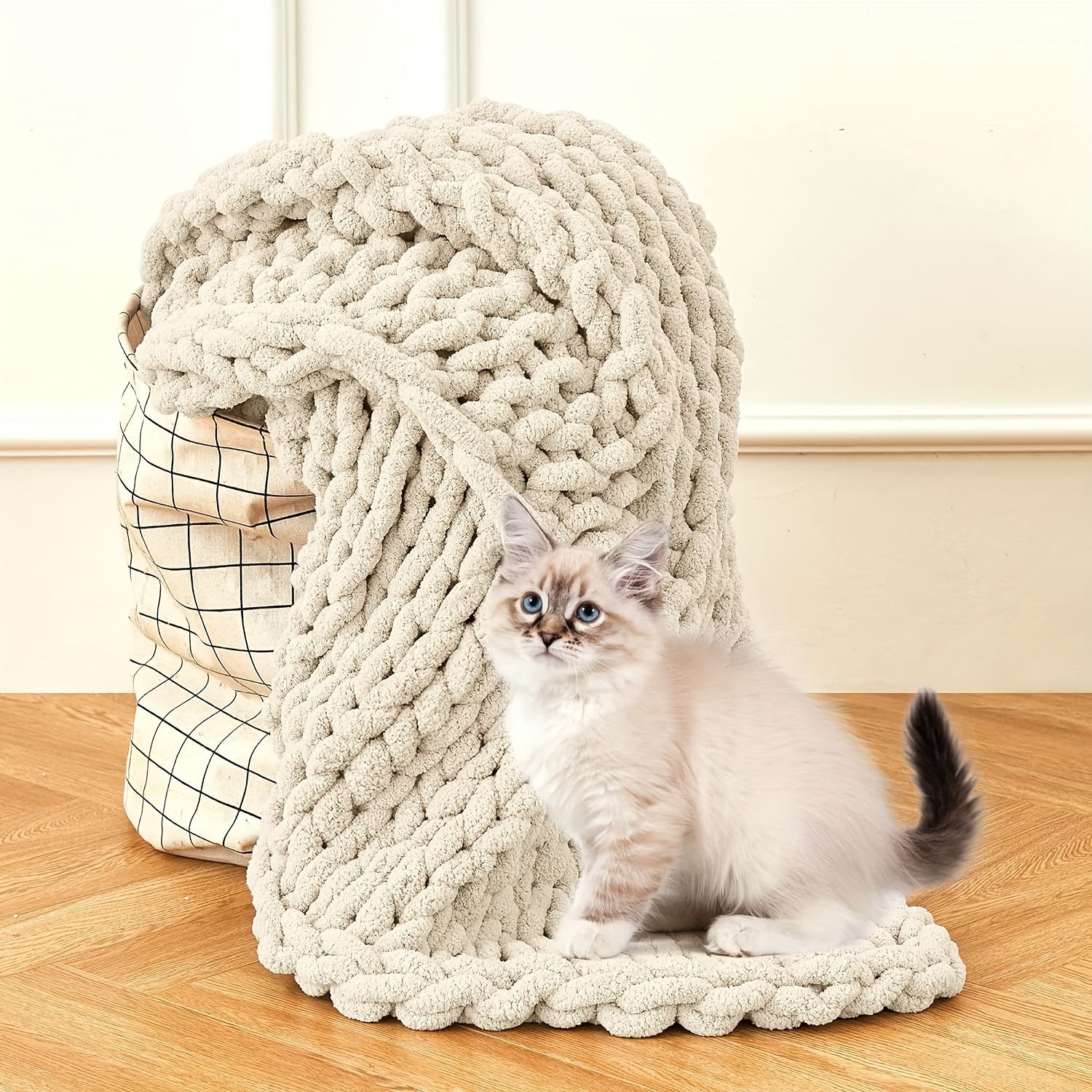 Chunky Knit Chenille Throw – 100% Polyester