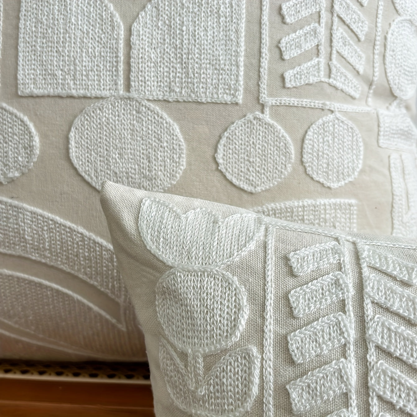Embroidered Leisure Cushion Cover