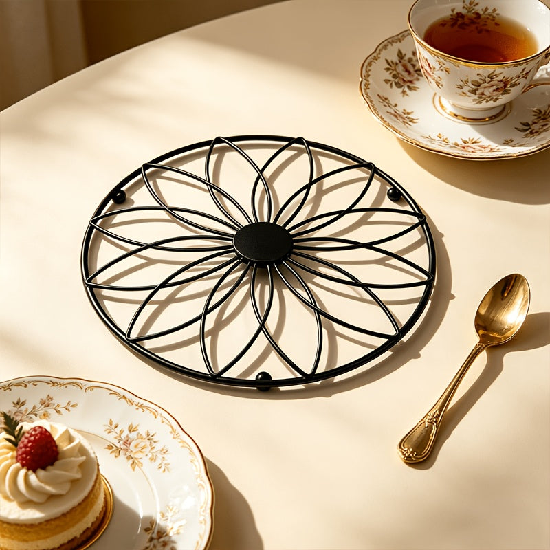 Round Decorative Metal Heat-Resistant Trivet