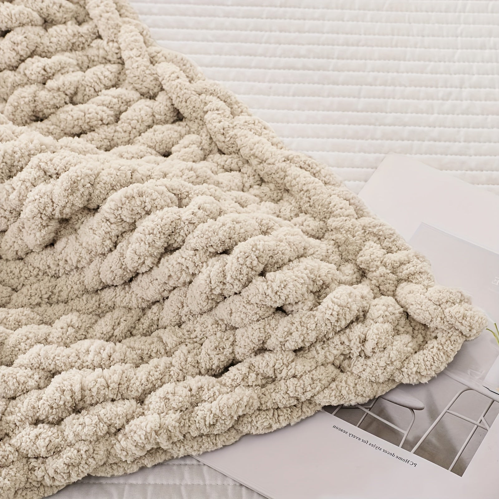 Chunky Knit Chenille Throw – 100% Polyester