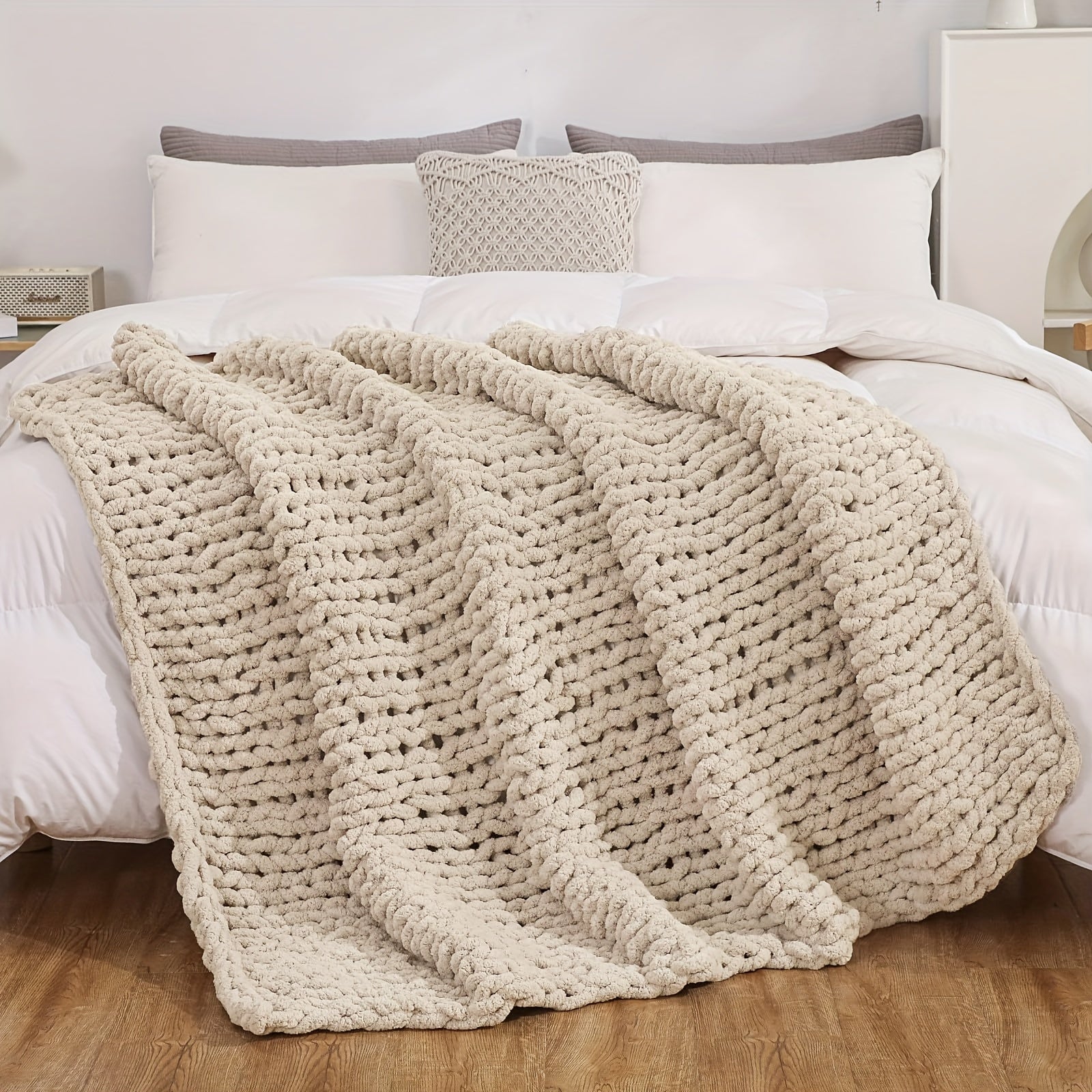 Chunky Knit Chenille Throw – 100% Polyester